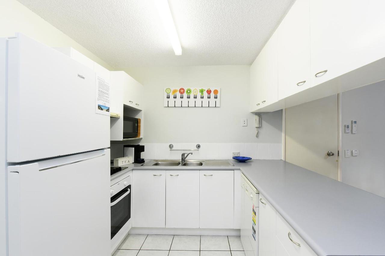 Lindomare Apartments Калаундра Экстерьер фото